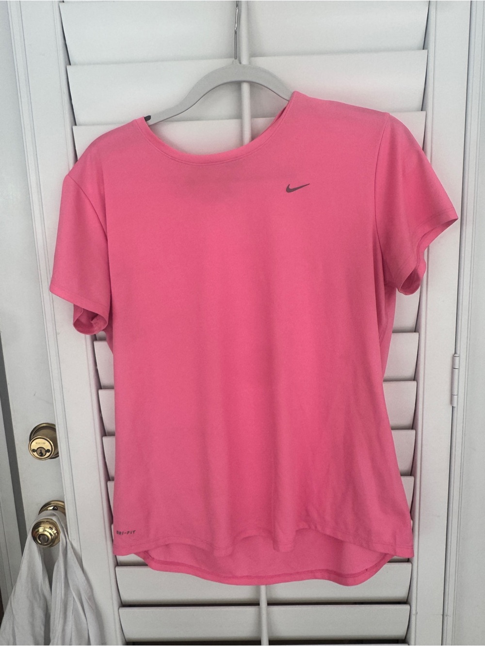 Nike Women’s Pink Short Sleeve Athletic Tee